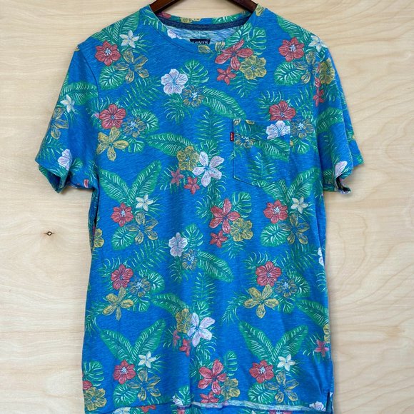 Levi's Tops - ❤️ Vintage Levi's Floral Tropical Print T-Shirt Retro Shirt Oversized Top Size L